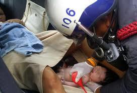 Bambini che nascono in taxi .....